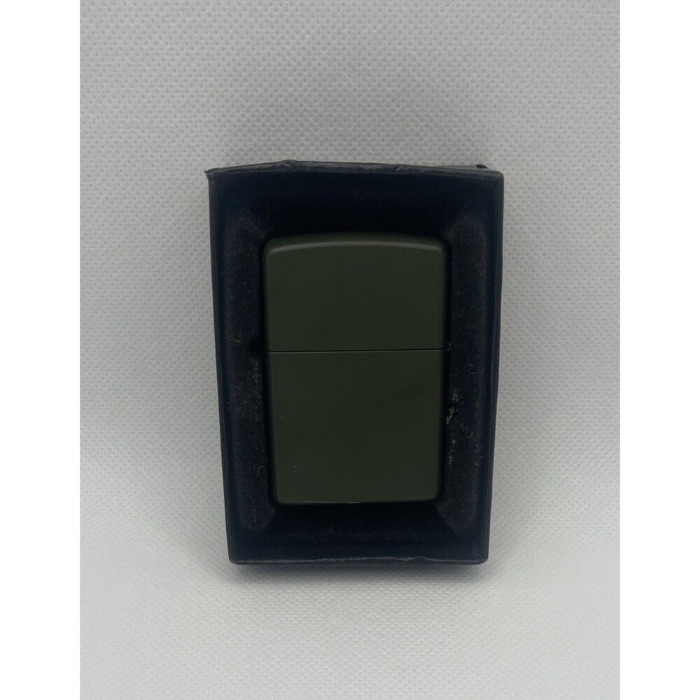 Military U.S. Army Green Camouflage Matte Zippo - Picture 2 of 5